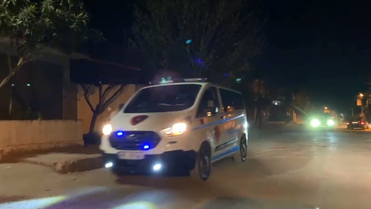 EMRI/ Kush është amerikani që mbyti me litar gruan, vrau dy qentë dhe më pas veten, punonte mësues në Tiranë