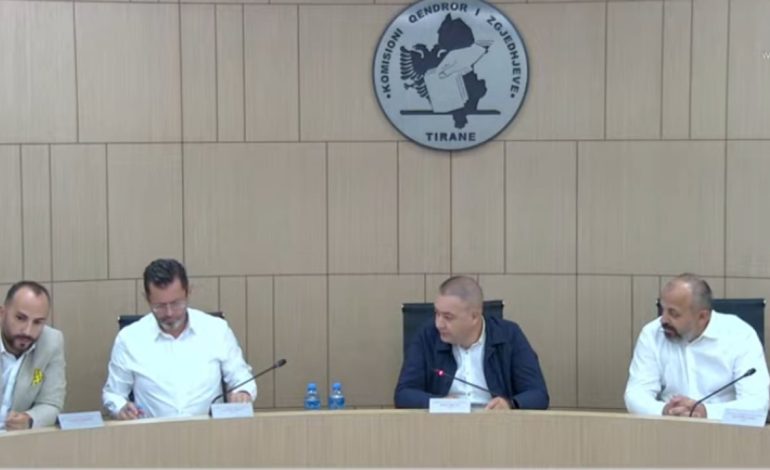 “Vetëm 169 qytetarë me karta të skaduara nuk u lejuan të votojnë”, KAS rrëzon kërkesën e opozitës për pavlefshmërinë e zgjedhjeve në Himarë