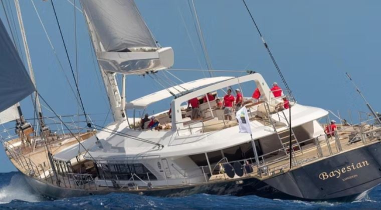 Hetimet shtrihen në pistën e vrasjes, çfarë dyshohet se shkaktoi mbytjen e jahtit luksoz ku humbën jetën milionerët britanikë