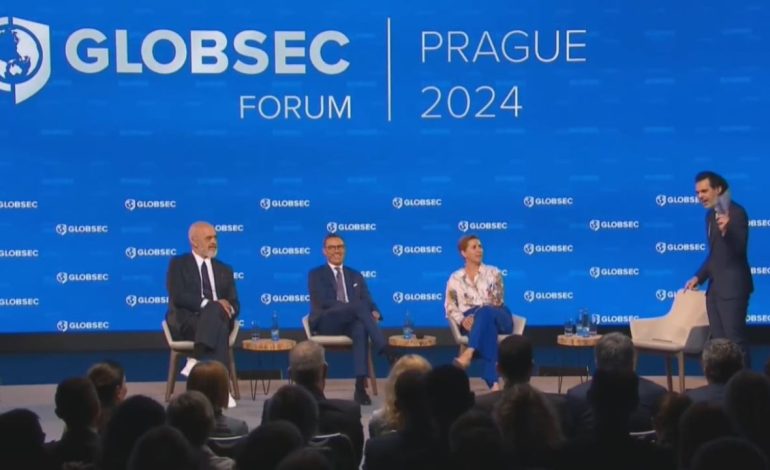 “Po ftuat ballkanas këtu, zgjasni kohën”, Rama replika me moderatorin e panelit: Sillni kafen turke të shohim të ardhmen, mos u gjermanizo