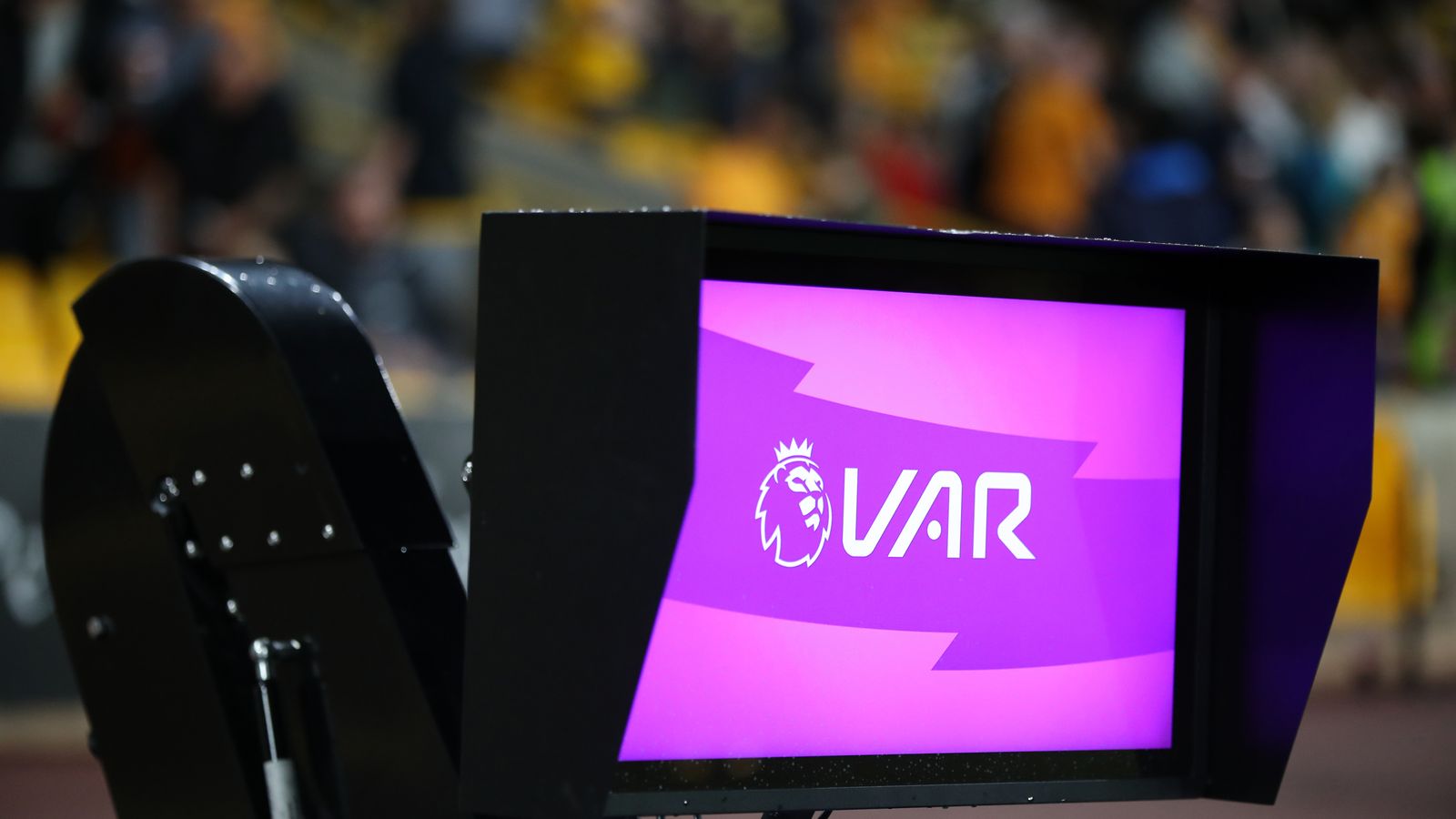 VAR vjen me ndryshime në Premier League këtë sezon, ja mënyra se si do të funksionojë