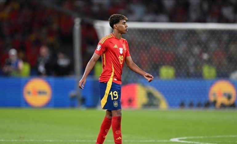 U plagos me thikë në një parkim, vjen reagimi i parë i babait të Yamal