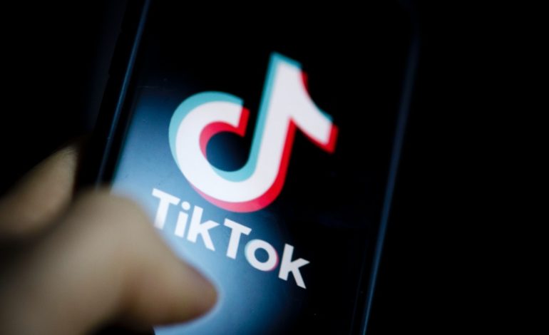 Disa video dëmtojnë shëndetin mendor, ekspertët: Ja çfarë duhet të shmangni në TikTok