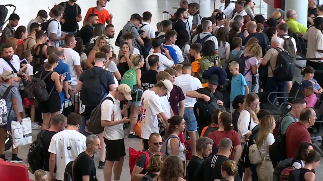 1.2 milionë pasagjerë në korrik nga Rinasi, 70% të huaj! Rritet ndjeshëm numri, turisti: Ushqime të mira dhe çmime të lira