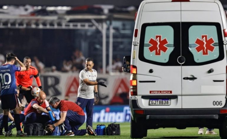 Futbolli uruguaian në zi! Humbi ndjenjat në fushë, futbollisti 27-vjeçar vdes pas 5 ditësh qëndrimi në spital