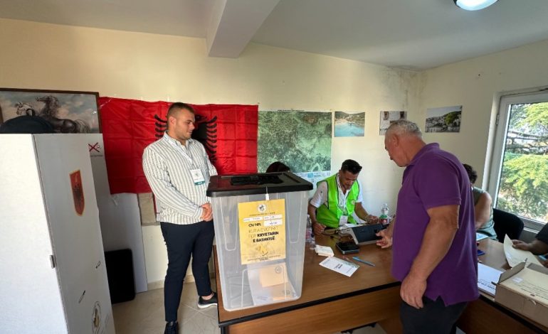 Zgjedhjet për kryetar bashkie në Himarë/ 30.44% e qytetarëve kanë votuar deri në orën 15:00, 2% më shumë se më 14 maj
