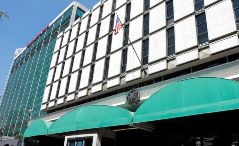 Meksika ngrin marrëdhëniet me ambasadat e Shteteve të Bashkuara dhe Kanadasë