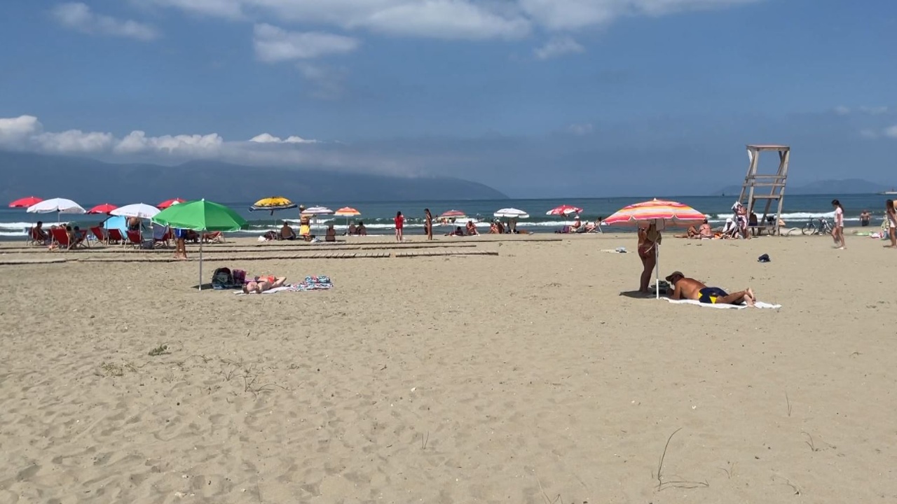 Shqipëria me plazhet më të mira! Studimi i Wizz Air. Forbes: Në plazhin e Durrësit nuk ka mbipopullim