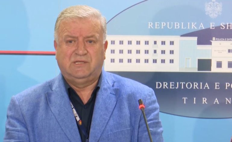 Tempulli 4/ Shpërndanin drogë afër shkollave, në pranga 24 persona! Vocaj: U sekuestrua 1.8 kg kokainë, 4 persona në kërkim