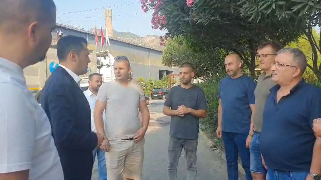 Negociata për largimin e 500 punonjësve/ Kryebashkiaku Gledian Llatja, takime në “Kurum”