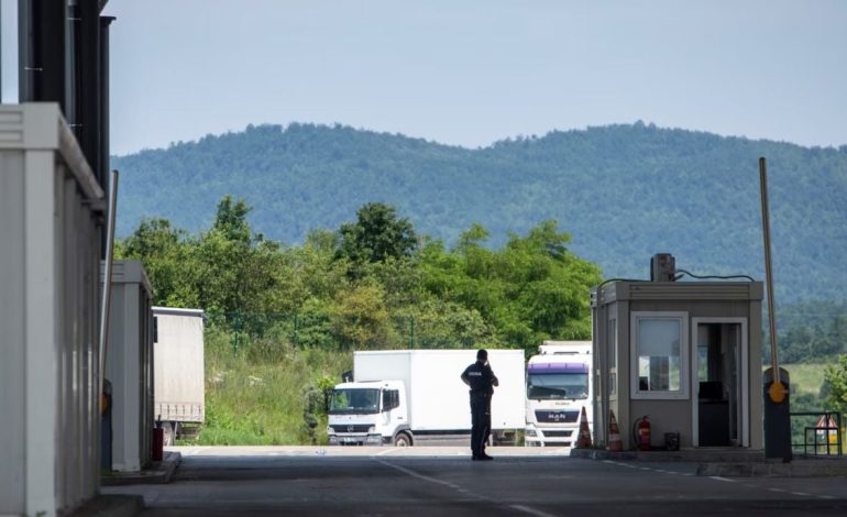 “Shmangni pikat kufitare me Serbinë”, thirrja e Ministrisë së Jashtme të Kosovës: Mund të ketë bllokada nga serbët