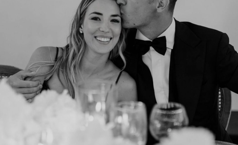 Gossip Sport/ “Nuk i fshij fotot”, ish bashkëshortja e Moratës nuk e harron të shkuarën me sulmuesin e Milanit (FOTO GALERI)