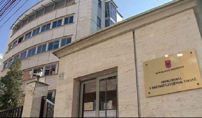 Iu transferuan 180 mijë euro në bankë në dy vite, Prokuroria e Tiranës sekuestron 6 prona dhe makinat luksoze të motrës së shqiptarit të dënuar në Angli (Emri)