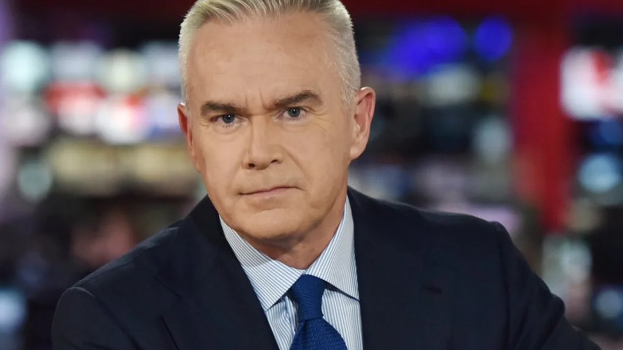 Shpërndante foto seksuale të të miturve, shkurtohet dënimi për ish-prezantuesin e BBC