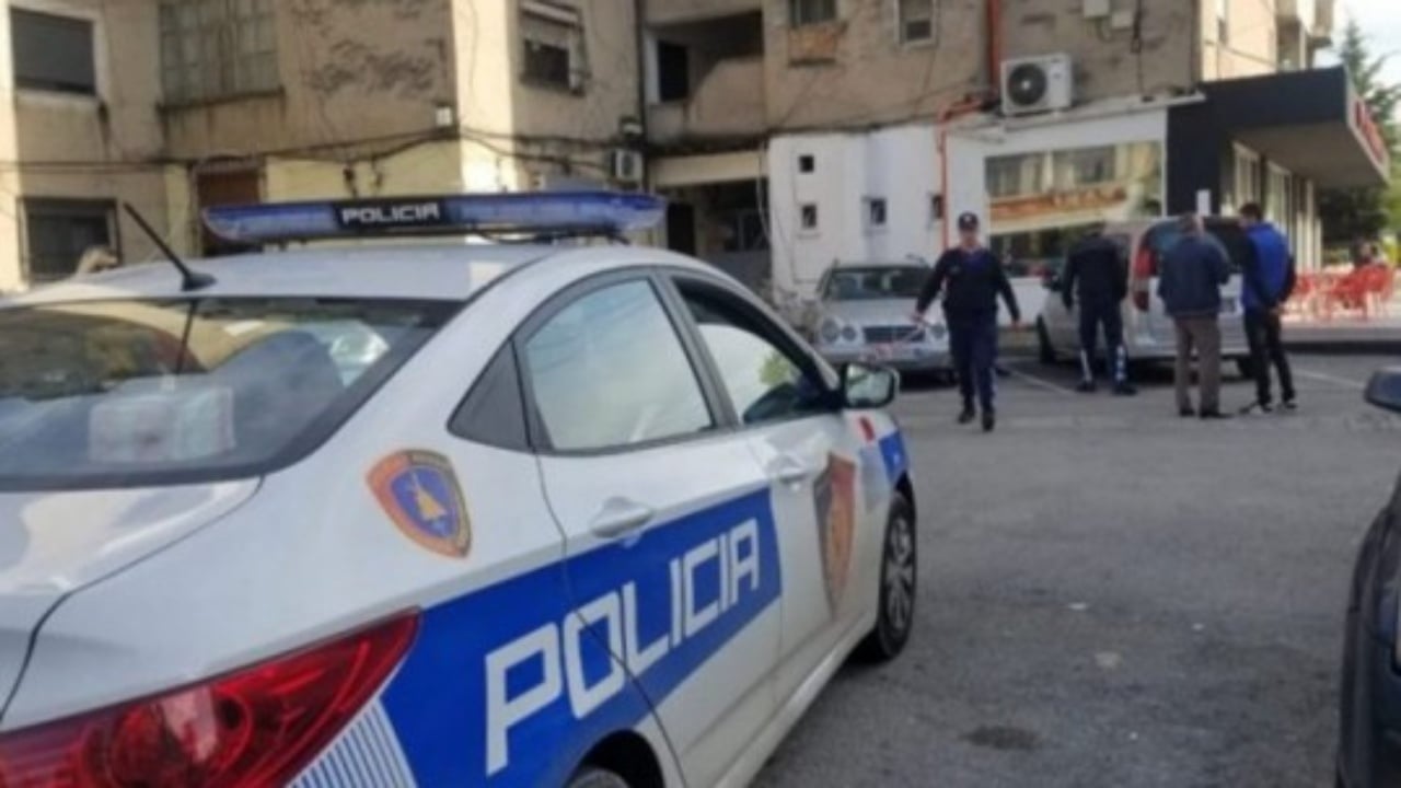 EMRI/ Kapet me drogë vëllai i kryebashkiakut të Poliçanit, si kishte fshehur 9 kg kanabis në banesë