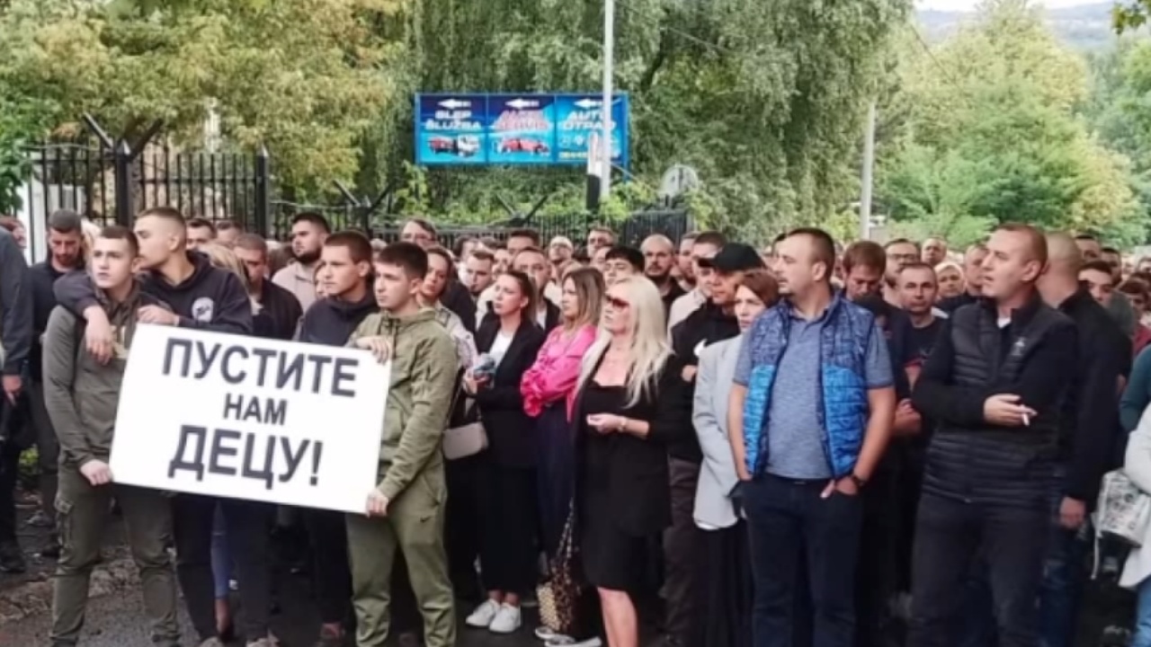 Arrestimet në Mitrovicën e Veriut, serbët gati për protestë