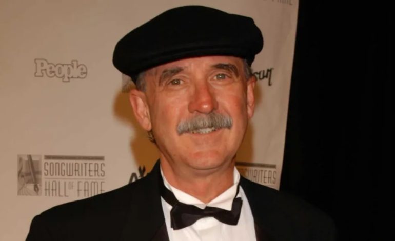 Bashkë-skenari i këngës ikonë të Titanikut, ndërron jetë në moshën 80-vjeçare Will Jennings