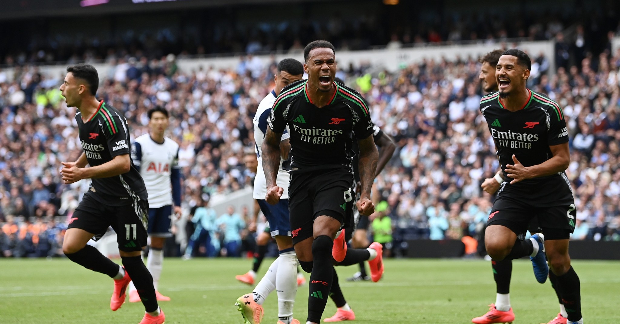 Fitore thriller, derbi i takon Arsenalit, bie Tottenham (VIDEO)