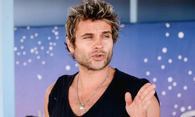 Ndjekësi e ngatërron me këngëtarin, ja si përgjigjet Ilir Shaqiri