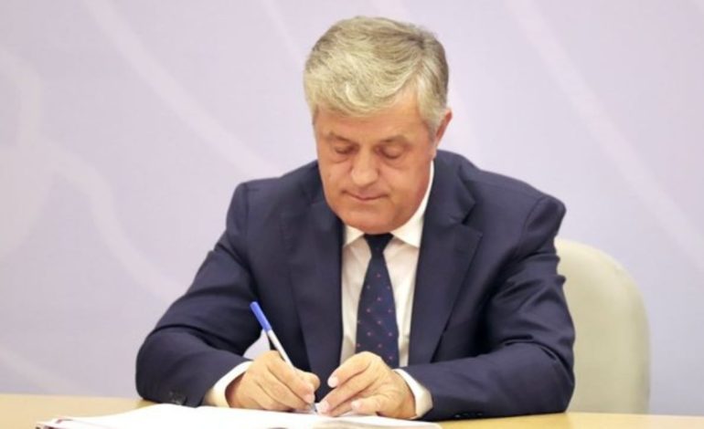 Dha dorëheqjen nga drejtimi i Policisë së Shtetit, Rrumbullaku mesazh kolegëve: Garantuam siguri, në kohën kur Shqipëria u kthye në destinacion turistik