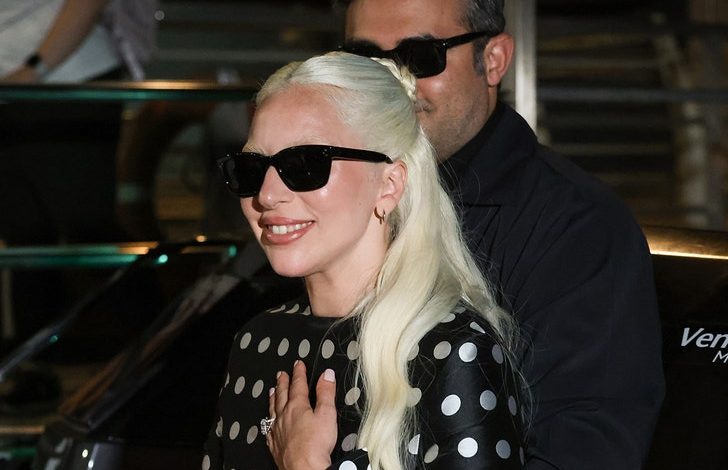 Në hyrje të Venecias me partnerin, ja çfarë ra në sy tek Lady Gaga