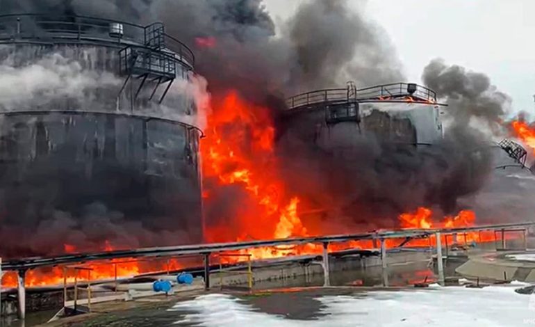 Sulm masiv me dronë në Rusi, Moska akuzon Kievin/ Në shënjestër rafineritë dhe infrastrukturat e energjisë