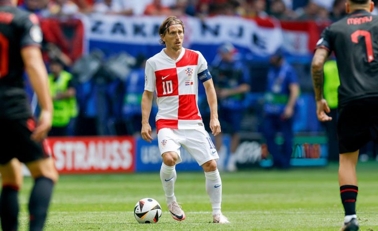 Modric kujton Europianin: Zhgënjyem totalisht, tifozët prisnin më shumë