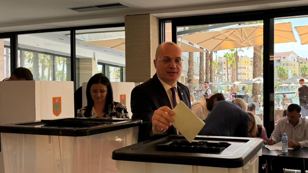 U zgjodh anëtar i Kryesisë së PS-së, Igli Hasani: Faleminderit anëtarëve të Asamblesë për besimin!