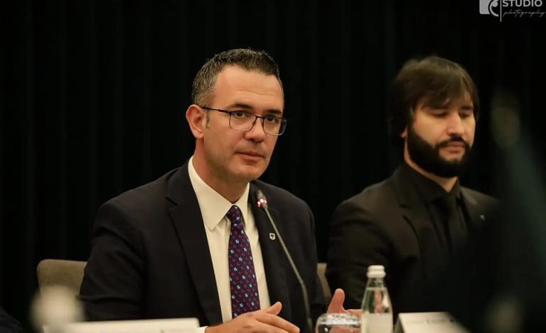 Ndahet papritur nga jeta ish-deputeti i Partisë Demokratike, Gerti Bogdani