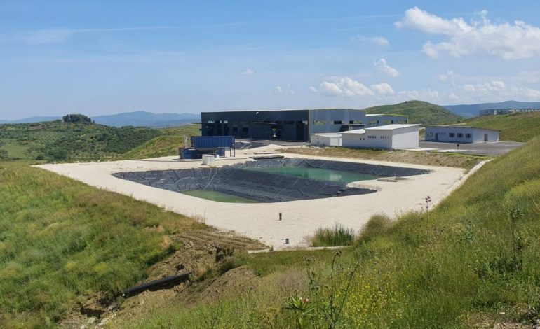 Korrupsioni me kontratat e mbetjeve po saboton turizmin në Vlorë