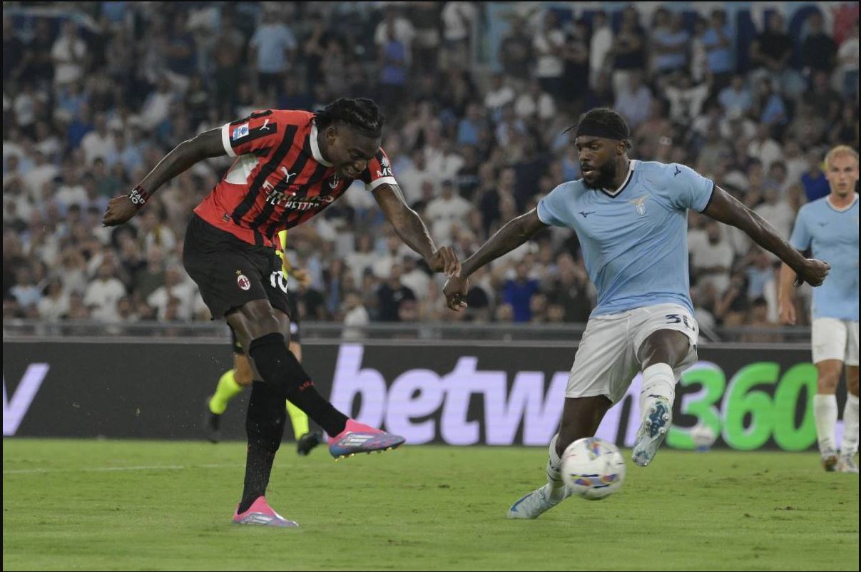 Serie A/ Milan “harron” të fitojë, barazim 2-2 ndaj Lazios, Napoli e bën “dramë”, fitore me përmbysje ndaj Parmës