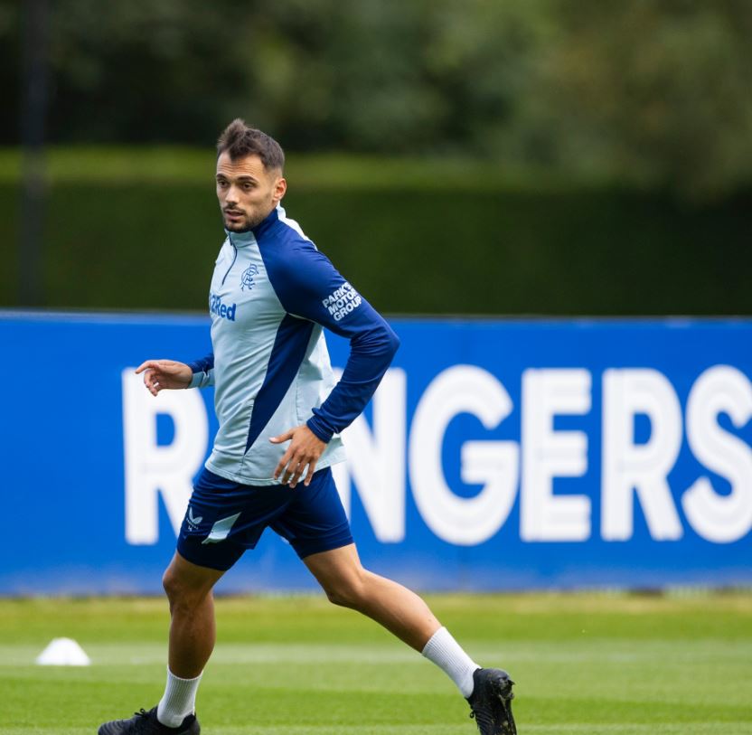 Nedim Bajrami “ndez motorët”, zhvillon stërvitjen e parë me Rangers: Jam gati, dua te fitoj trofe (VIDEO)
