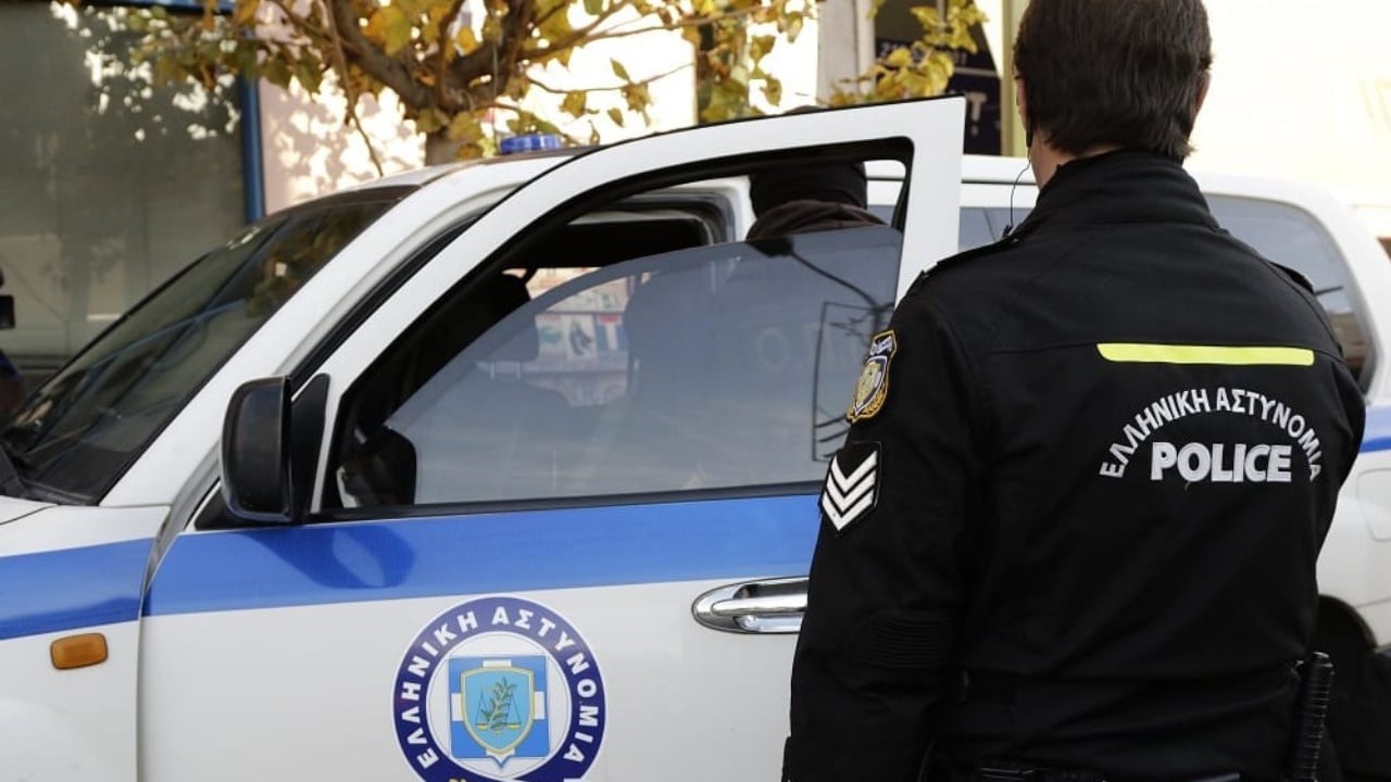 Dhunon fëmijën e mitur dhe detyron bashkëshorten për marrëdhënie seksuale, arrestohet 36-vjecari shqiptar