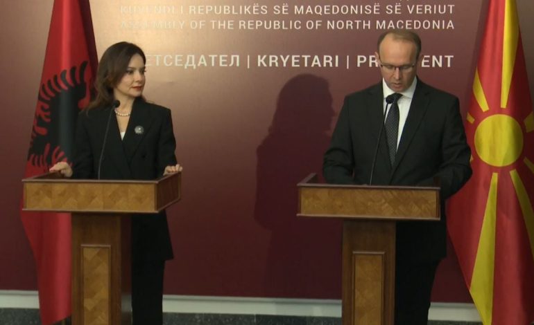 Shqipja do shfuqizohet si gjuhë zyrtare në Maqedoni? Spiropali në Shkup: Cenohet identiteti ynë, të zbatohet marrëveshja e Ohrit