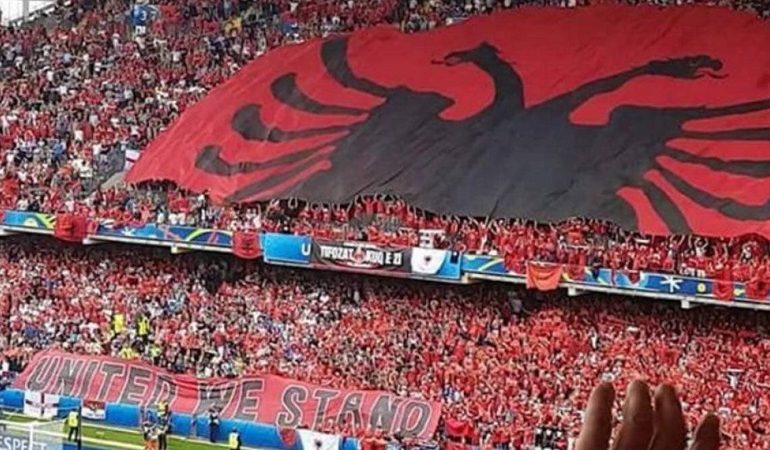 Bashkëpunimi Shqipëri-Serbi për organizimin e Europianit, reagimi i Tifozave Kuq e Zi: Vendim i papranueshëm, nesër do të jetë vonë