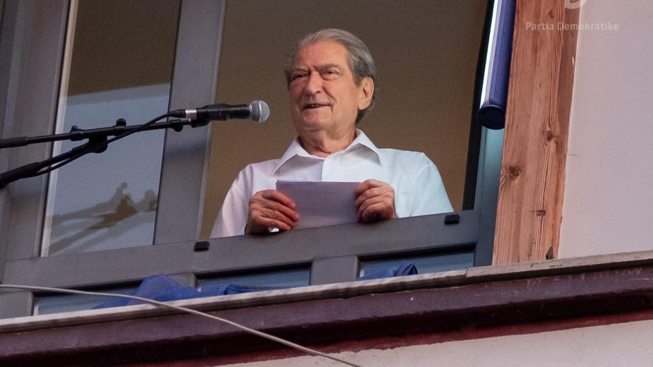 “Kryecensori i planetit, i korruptuar”, Berisha sulmon Soros: Aktiviteti i tij jashtë SHBA-së duhet të ndalohet