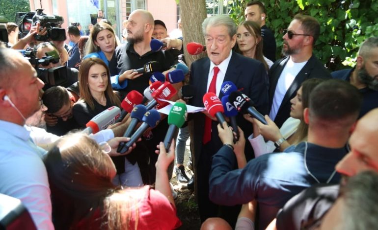 “Unë kandidati i PD për kryeministër në zgjedhje”, Berisha: Kush të dojë të më sfidojë pas zgjedhjeve