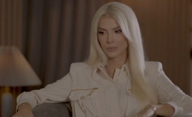 Marina Vjollca rikthehet në Top Channel, nën moderimin e emisionit më të ri…