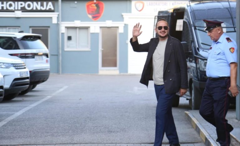 U vetëdorëzua në Polici, Ervin Salianji do të vuajë dënimin në burgun e Fierit