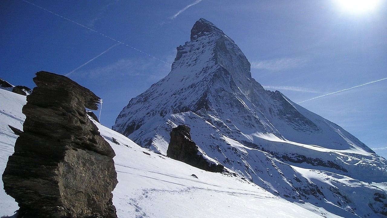 Moti i ngrohtë shkrin akullnajat alpine në Itali, shtatë metra më shumë se vitin e kaluar