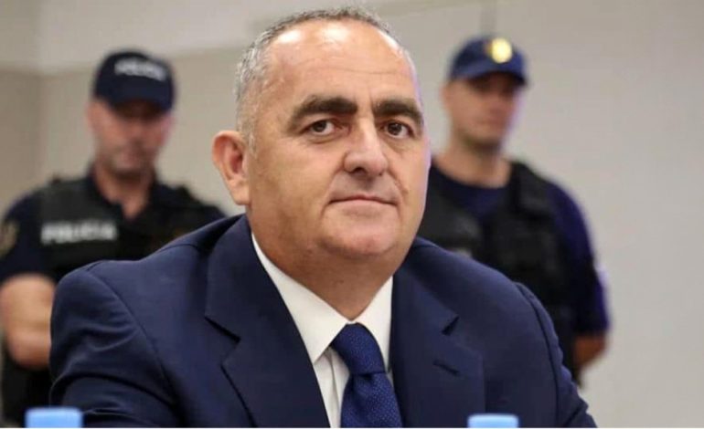 Fredi Beleri lirohet nga burgu, ja si e komentojnë mediat greke: Kaloi 16 muaj në qeli, tani mund të kryejë detyrat në PE