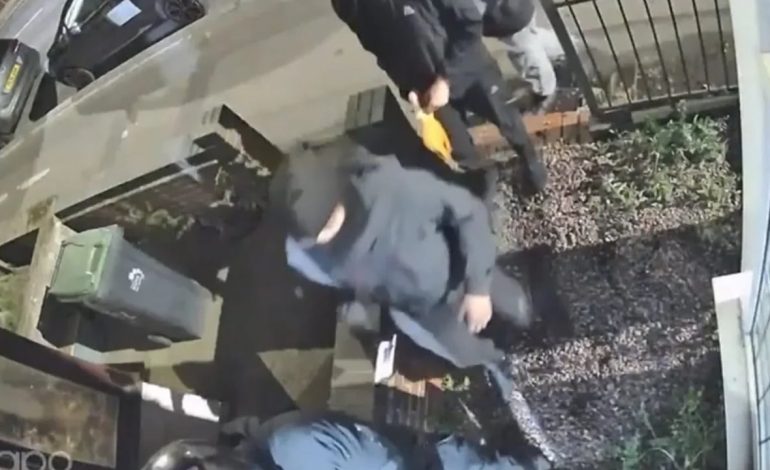 Angli/ “Ja si t’i rrisni trëndafilat”, gazetarët anglezë u futen shqiptarëve në grupin në Telegram me emrin “Kusho”