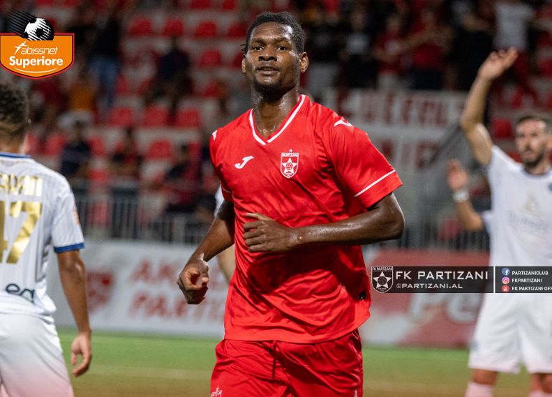 Partizani dhe Dinamo dhurojnë show, nuk ka fitues në derbi