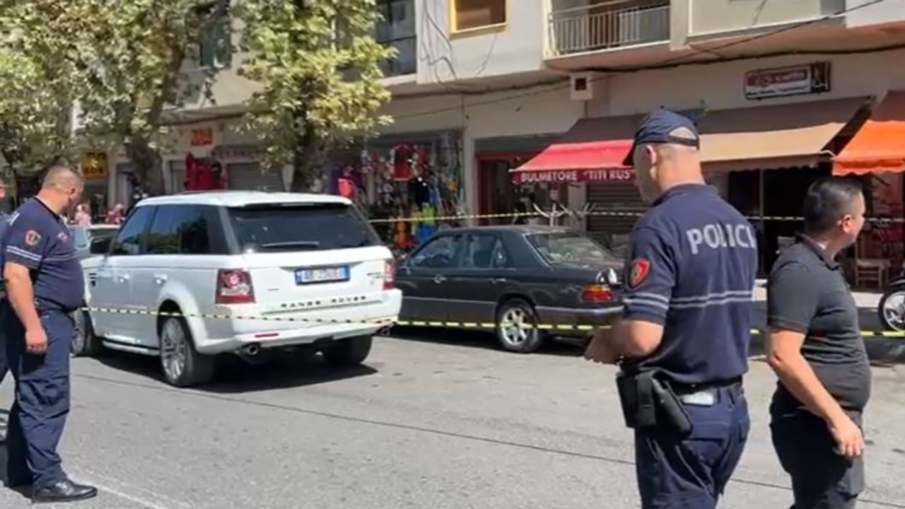 Kush ishte shënjestra e atentatit në Shkodër? Një nga vëllezërit Kajoshi ndodhej në makinë, njëri kampion boksi, tjetri i shpallur në kërkim për…
