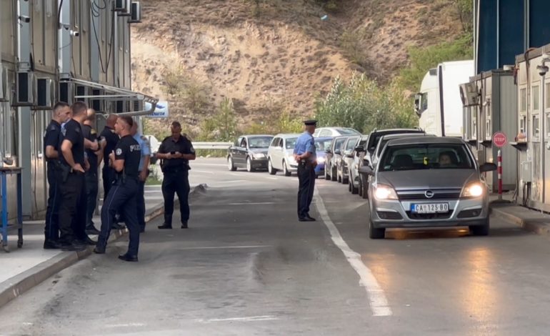 Serbët bllokojnë rrugët/ Kërcënojnë se do të vazhdojnë protestën deri sa t’u plotësohen kërkesat