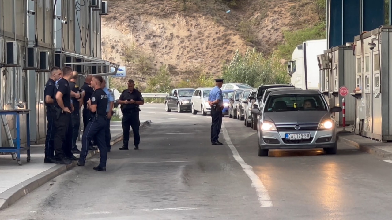 Serbët bllokojnë rrugët/ Kërcënojnë se do të vazhdojnë protestën deri sa t’u plotësohen kërkesat