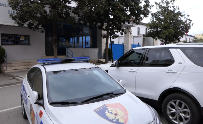U larguan nga qendra sociale në Elbasan, gjenden dy të mitur! Në kërkim 13-vjeçari