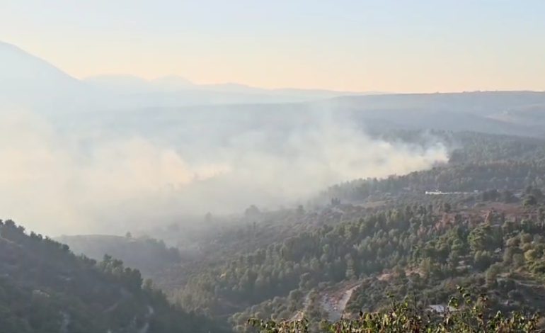 Izraeli sulmon me raketa Hezbollahun! Pamjet ekskluzive, ç’po ndodh në fshatin në kufi