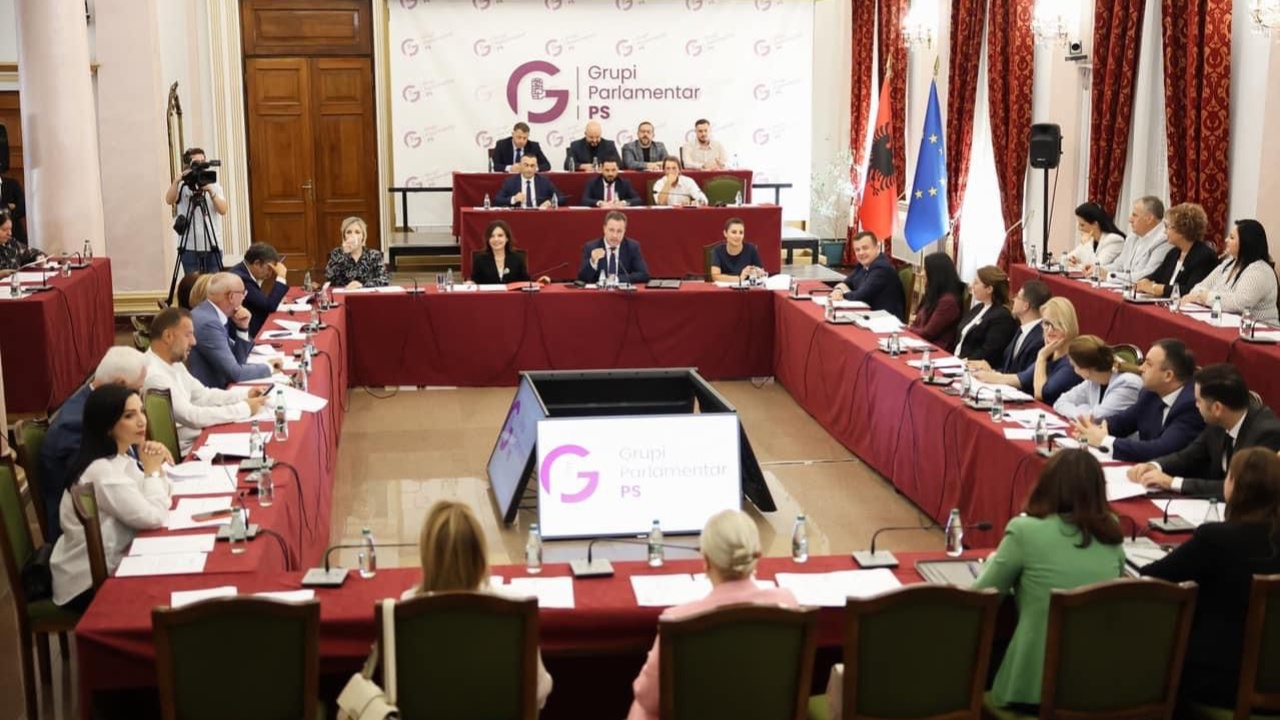 Zgjedhjet 2025/ Pas qeverisë, edhe deputetët mbledhje për të intensifikuar komunikimin! Zbardhen diskutimet