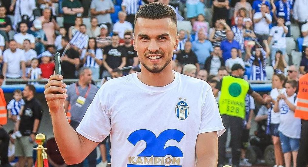 Toli bashkohet me Dinamon, probleme për Qardakun
